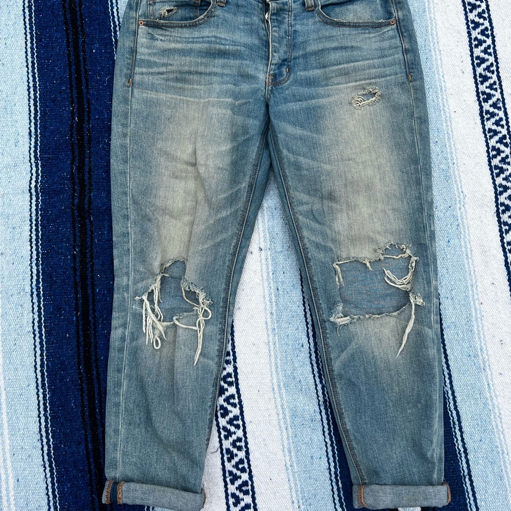 Distressed American Eagle TomGirl jeans